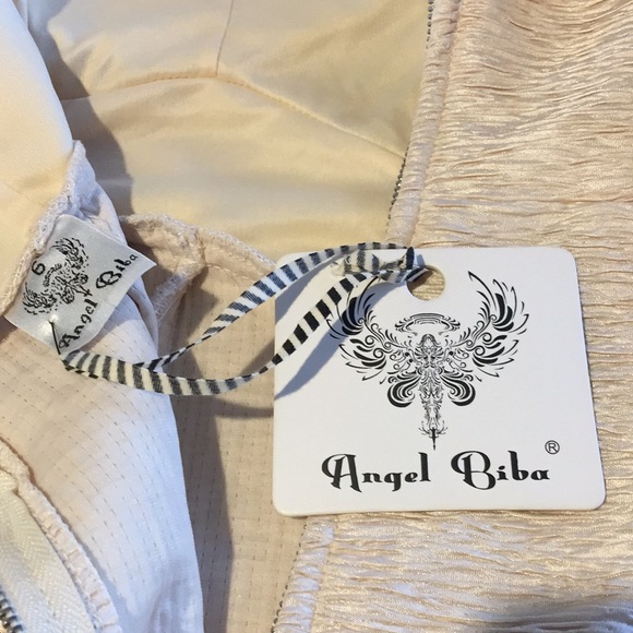 Angel Biba NWT Cream body hugging dress - Picture 7 of 10